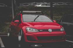 2015gti:  Slammed MK7 on Rotiforms