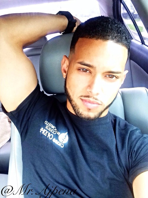 Porn photo lightskinnedboys:  Chilling in the car -