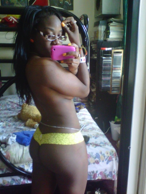 ebony sexbomb