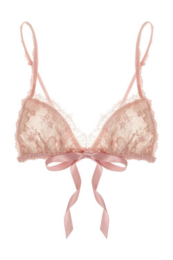 bettiefatal:  HANKY PANKYGilded floral-lace soft-cup triangle braไ 