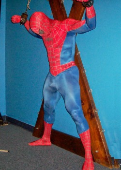 scottsbluelife:  Oooohhhh the hot fun to be had Spiderman…