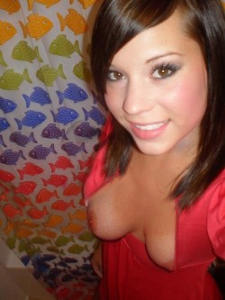 reallysexyselfshots:  Come check out my blog at www.reallysexyselfshots.tumblr.com GIRLS only, hit me up on my kik: reallysexyselfshots tumblr batch upload bloadr.com (FB)