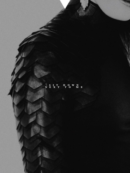 aaryastark: “Is it so far from madness to wisdom?” Dany asked.