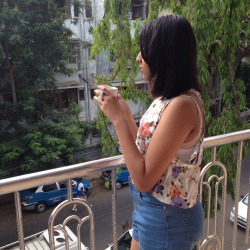 cosmicpals:  chai on the balcony ☕️ 