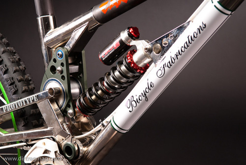 eatsleepdrinkbike:  Beautiful Bicycle Fabrications full suspension rig.