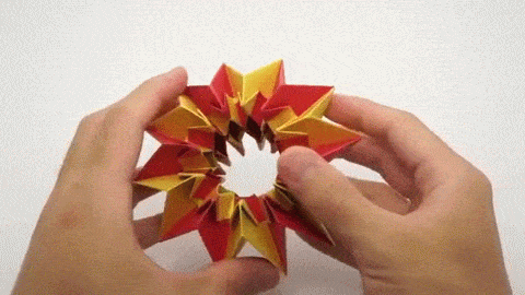 sixpenceee:  This video contains instructions on how to make origami fireworks 