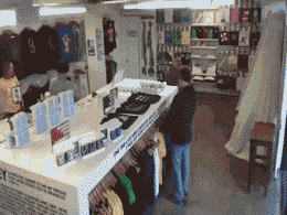 srsfunny:  Changing Room Prankhttp://srsfunny.tumblr.com/ 