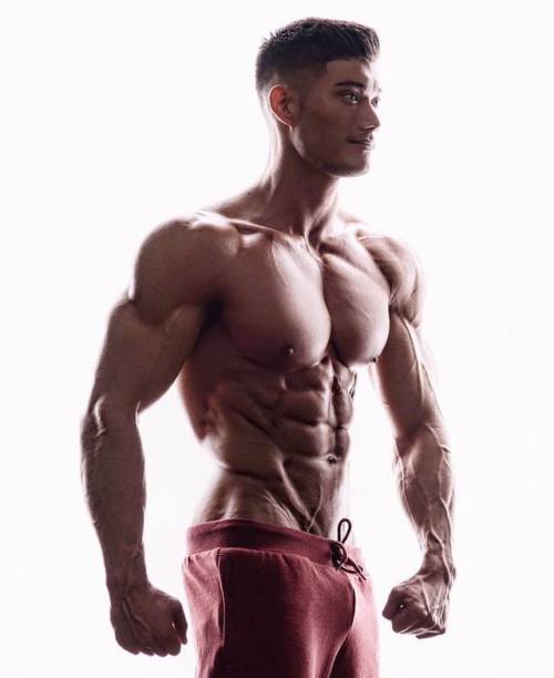   Nicolas Iong