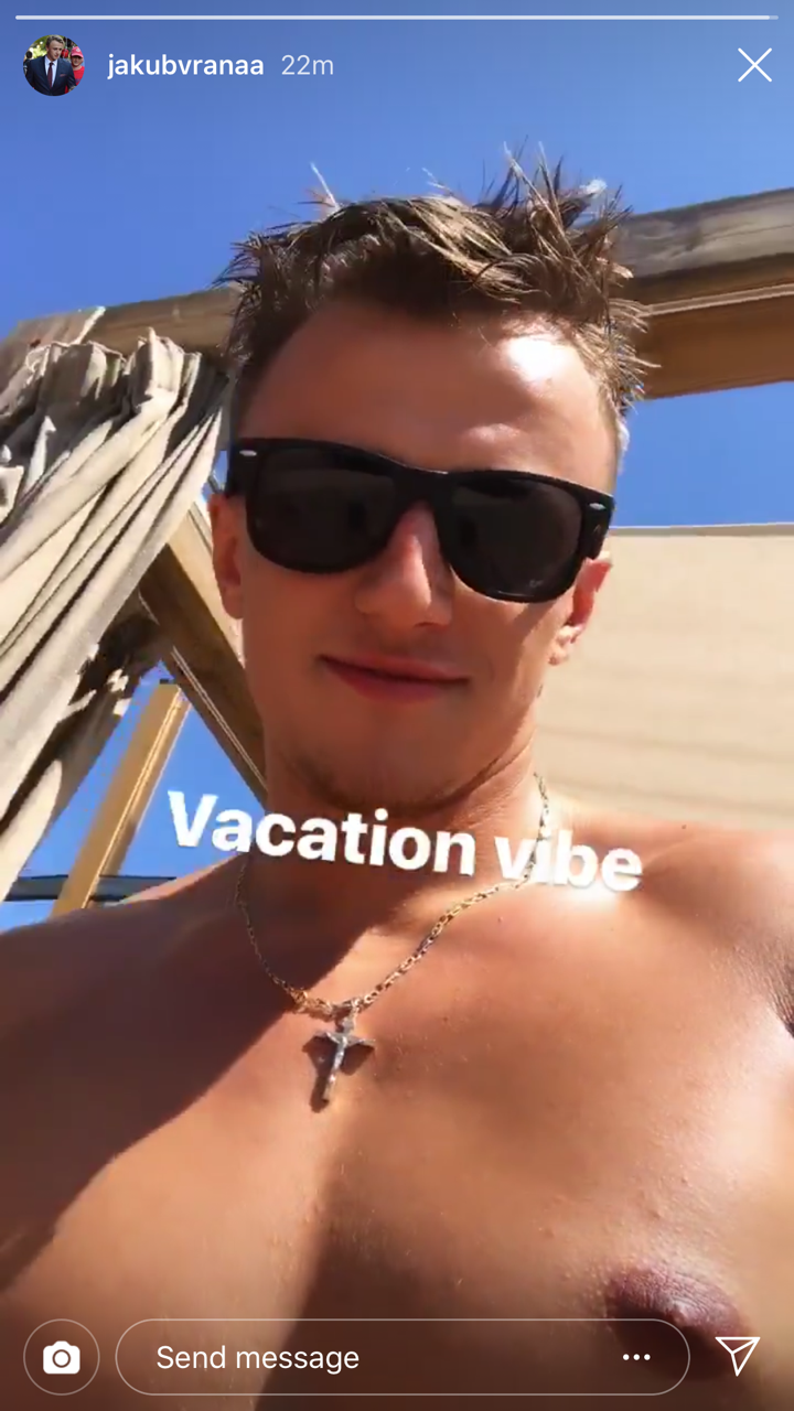 B&8 — thornescratch: Shirtless Jakub Vrana and his abs