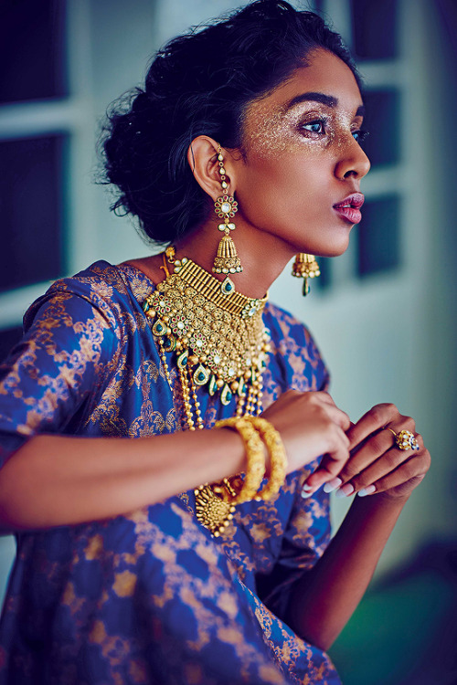 Elle India - Gold RushPhotography: Arjun MarkModel: Naomi Janumala