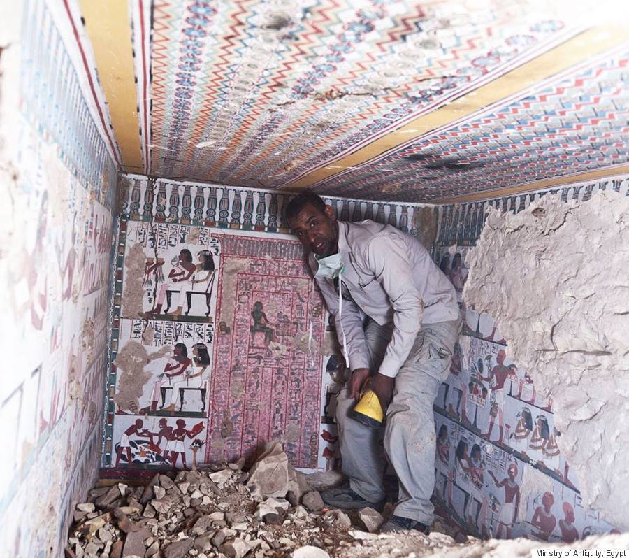 diasporicroots:  yearningforunity:  3rdeyera:Ancient Egyptian Tombs With Eye-Popping