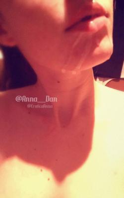 eroticaanna:+18 Es puro placer hacerle estremecer con mi cuerpo y con mi boca. Puro placer succionarle y recorrer todo su miembro con la lengua mirándole a los ojos, percibiendo en un solo segundo el morbo que siente por sus gestos y sus palabras. Y