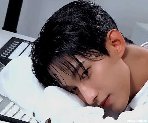 DOKYEOM'17 IS RIGHT HERE' Jacket Behind