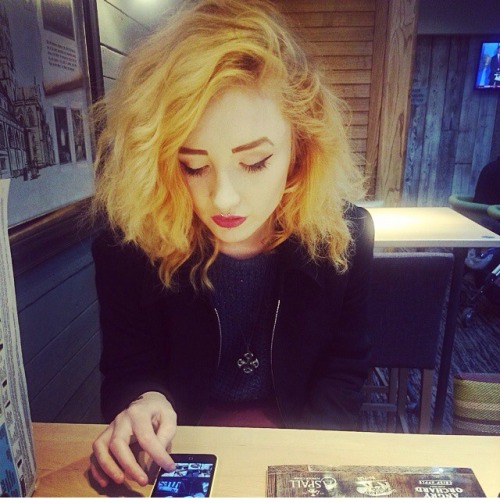 wrappedinplastikkk:  I live for coffee dates tbh