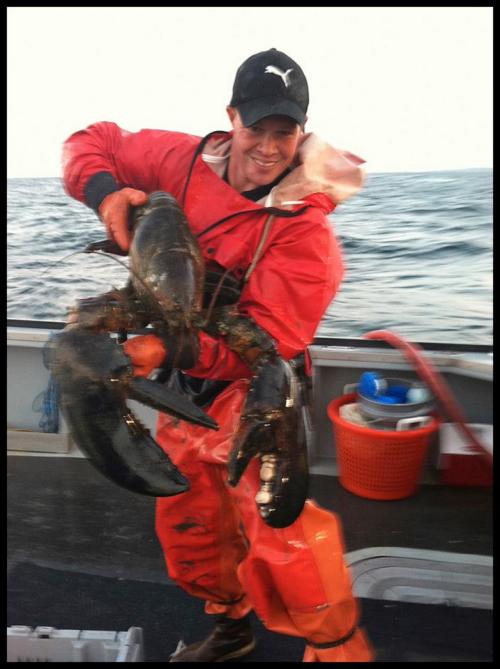 XXX generallynautical:  Holding this huge lobster photo
