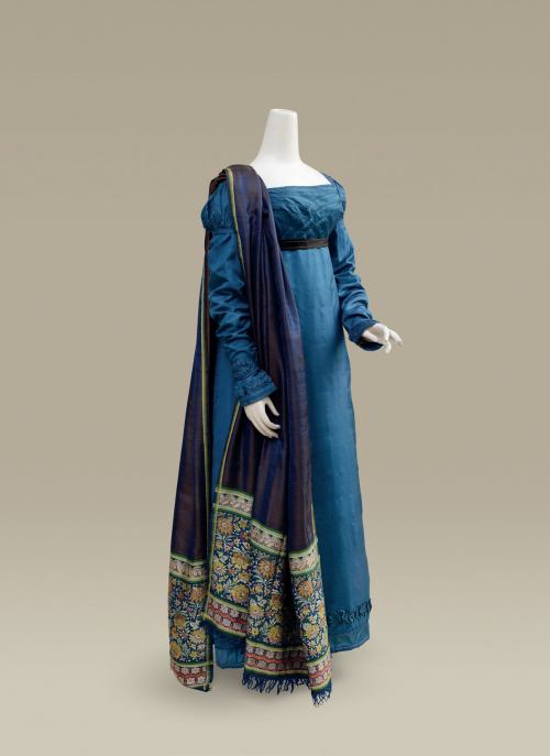 fripperiesandfobs:Dinner or evening dress ca. 1818 and shawl ca. 1805-20From Cora Ginsburg