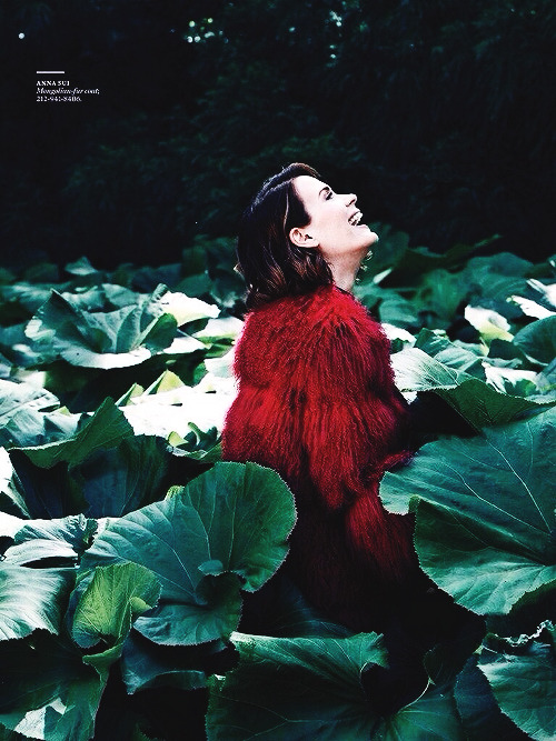 cotilardmarion:  Sarah Paulson photographed for More Magazine September Issue 2014