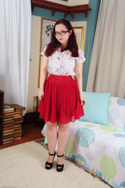 the-dark-joker-chronicle:  Sexy !!!   Sexy Cosplay and Geek things like,follow,reblog    Click here for the archive
