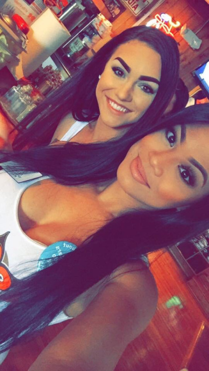 superfructose: The hottest hooters girls … follow for more —&gt; superfructo