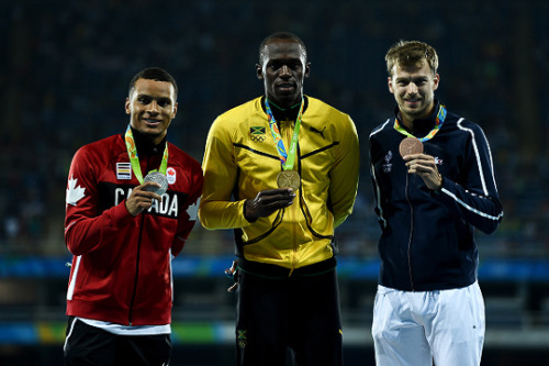 tomastuchel:(L-R) Silver medalist, Andre De Grasse of Canada, gold medalist, Usain Bolt of Jamaica, 