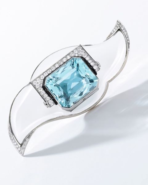 I think the last day of March calls for some beautiful aquamarine don’t you? This brooch by Ma