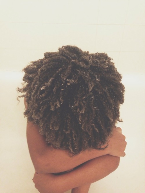 genuinejenn:Shampooing my cousins hair, lord knows 4c Hair is so precious. #AllhairishoodhairPerfect