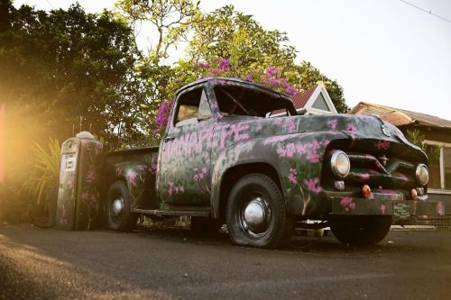 #fordfseries #oldtimer #goldenhour #kauaihawaii (hier: Hanapepe, Hawaii) Https://www.instagram.com/p/CqQ_3CSP9Tv/?igshid=NGJjMDIxMWI=