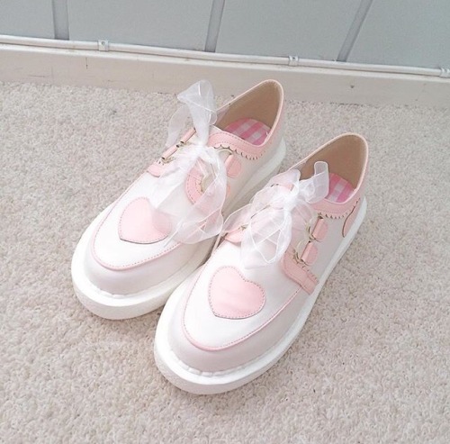 malnedott:new shoes !! ‧⁺◟( ᵒ̴̶̷̥́ ·̫ ᵒ̴̶̷̣̥̀ )