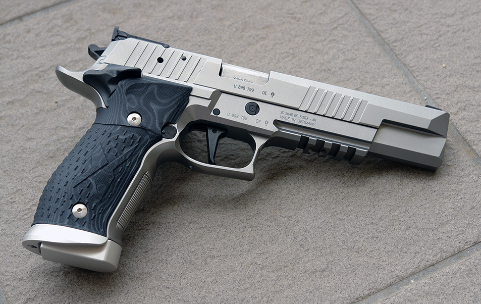 bolt-carrier-assembly:  X-SIX 9x19mm