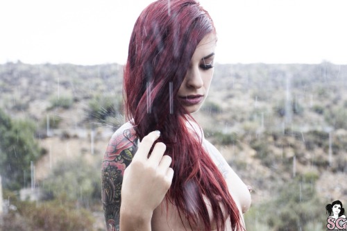 beautifulgirlsmakemesuicidal:  Tristyn Suicide 