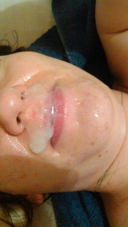 kinky8992:  She’s trying out my new lip moisturizer I got her