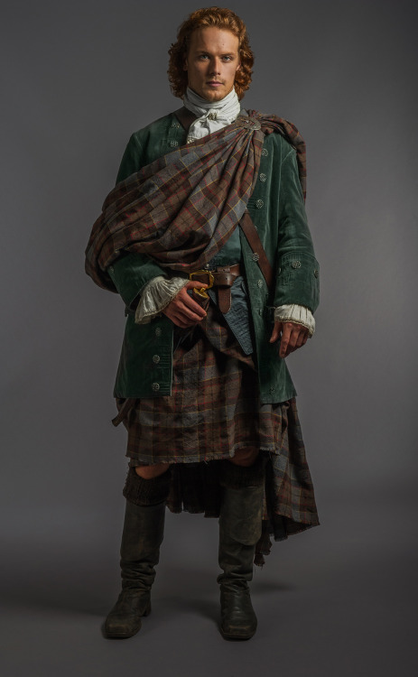 lenaguffi: Jamie & Claire Fraser