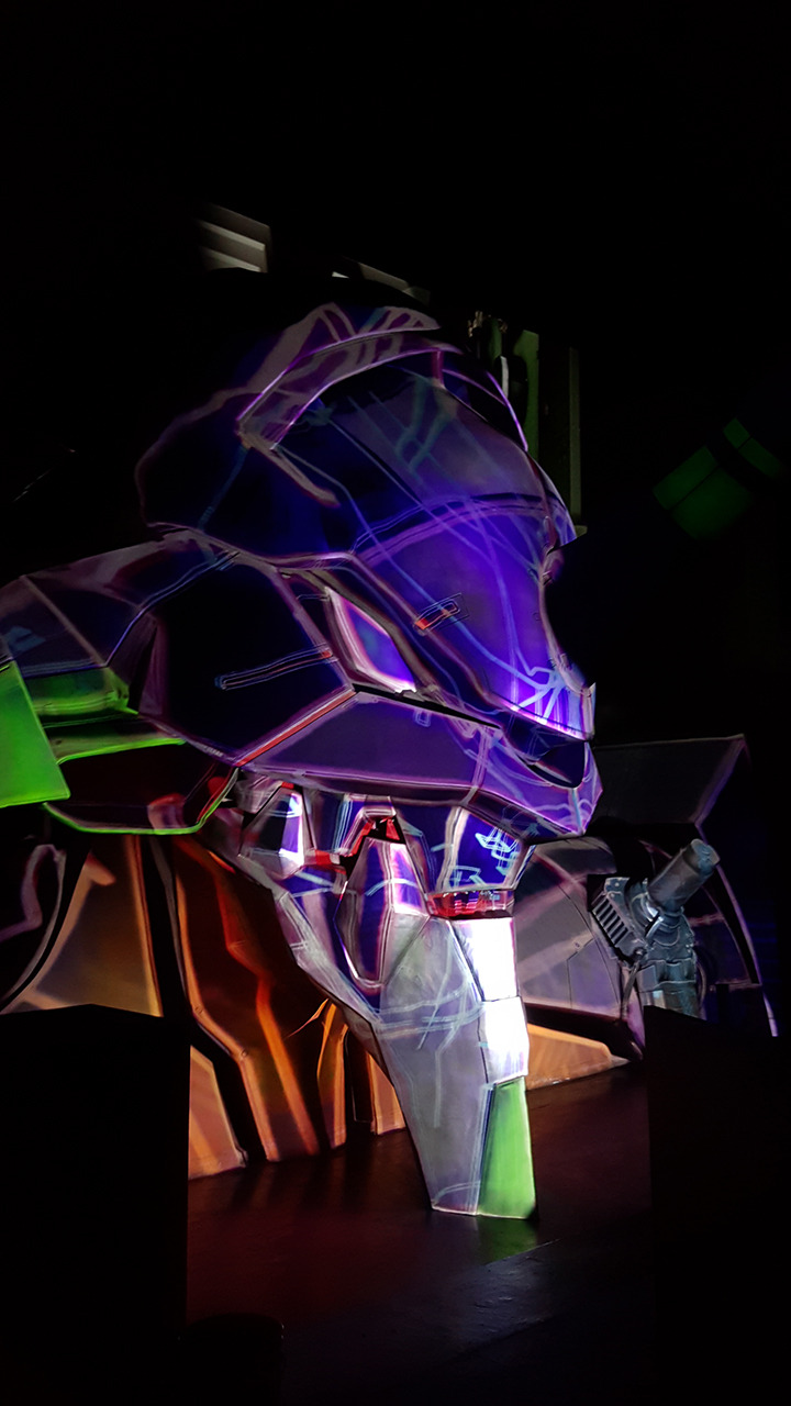 hdredeye:  My mecha pilgrimage in Japan has come to a close. I was able to see around