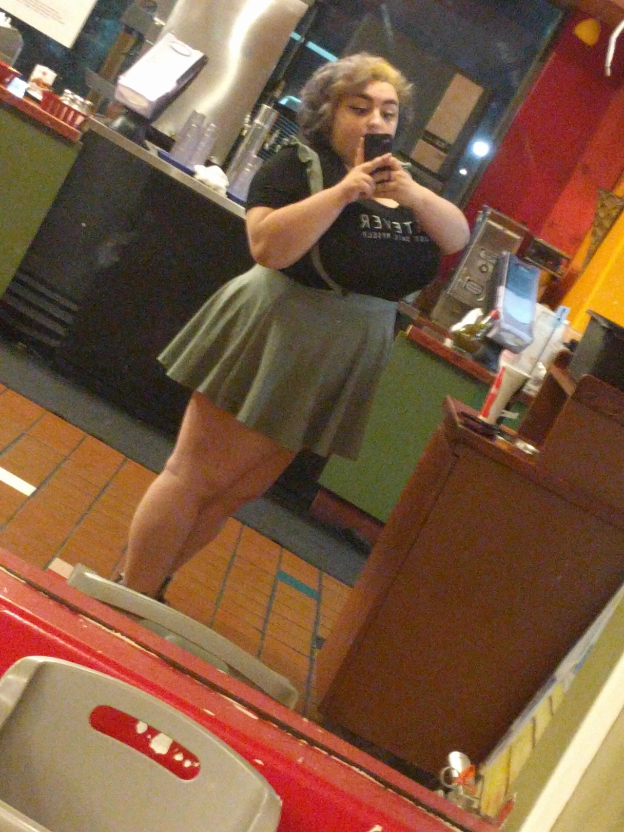 peachybbw:  @all of you who think I’m some sort of sex goddess  LOL no I’m not
