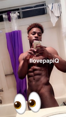 ilovepapiq:  Can I shower with you 💦💦💦💦