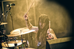 mitch-luckers-dimples:  SuicideSilence (28)