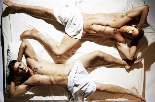 male-celebs-naked:  Jared PadaleckiSee more here