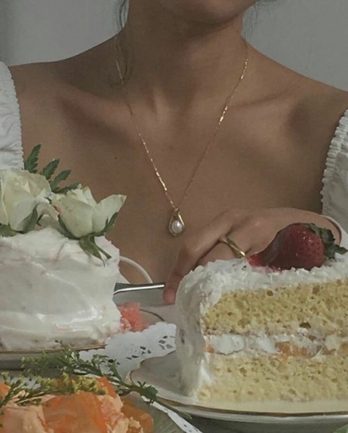 Strawberry Kisses🍰