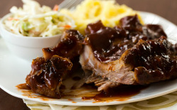 foodffs:  Slow Cooker BBQ Ribs  Really nice recipes. Every hour.   