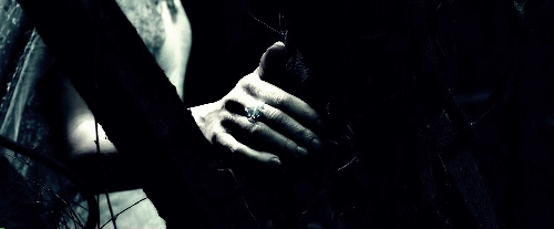 arwwenn:“Something moves in the shadows, unseen…”