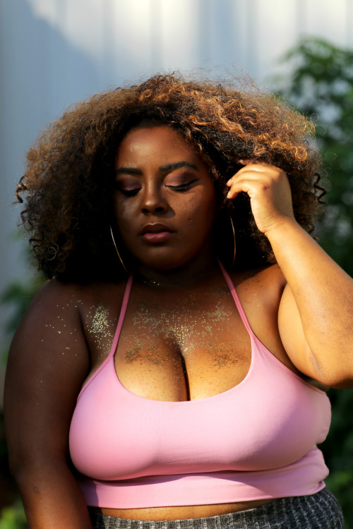 unique-wallflower:✨ Fat Black Girl Magic ✨