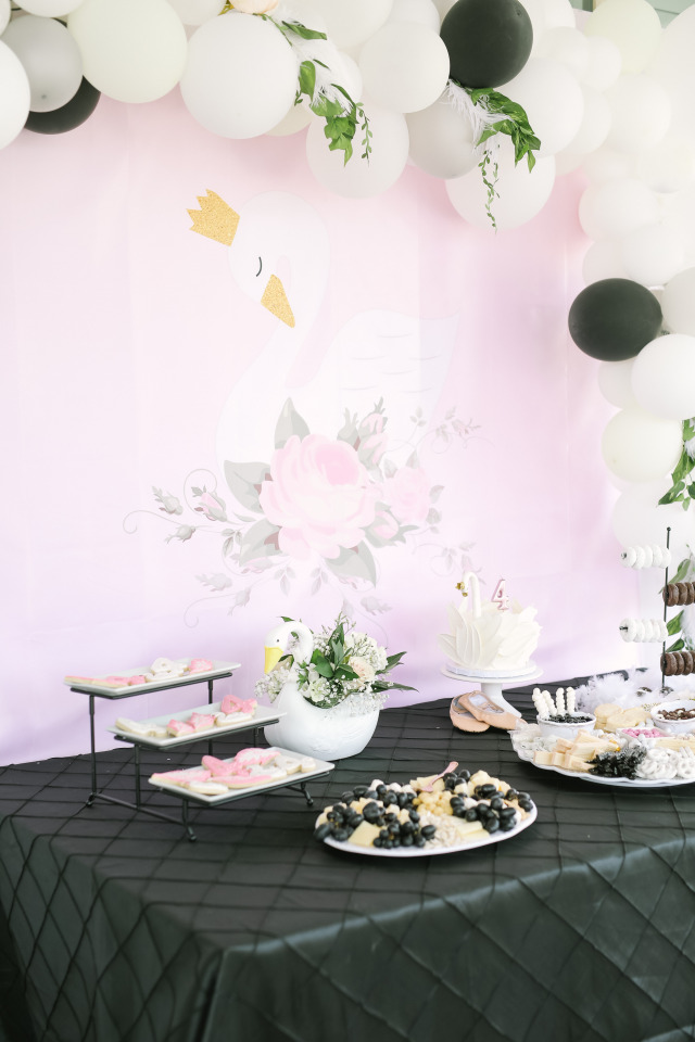 Southern Chic Style on Tumblr: Swan Princess Party