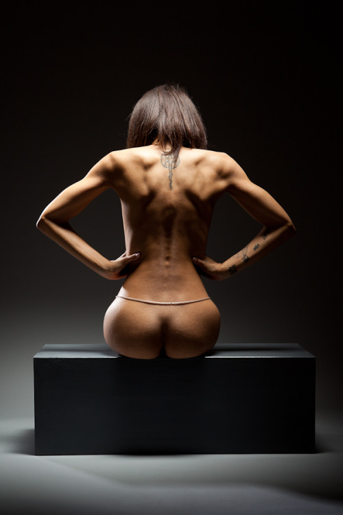 Porn demarivs:  The Spine Fine Art Nude Collection photos