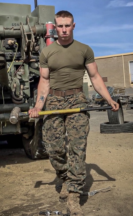 tamingjarheads: dwanesthename5: what did you just call me?? Boys on a mission are sexy.heard you wer