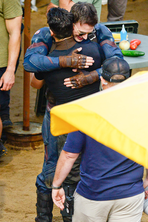 ballvvasher:  Chris Evans and Frank Grillo hugging on the set of ‘Captain America: