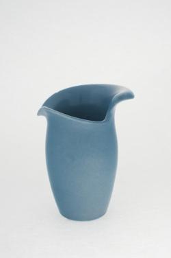 design-is-fine:  Eva Zeisel, jug, 1946. Ceramics.