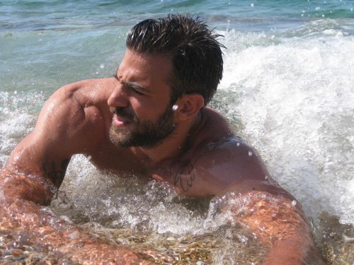 stratisxx:  Sexiness on the Greek islands