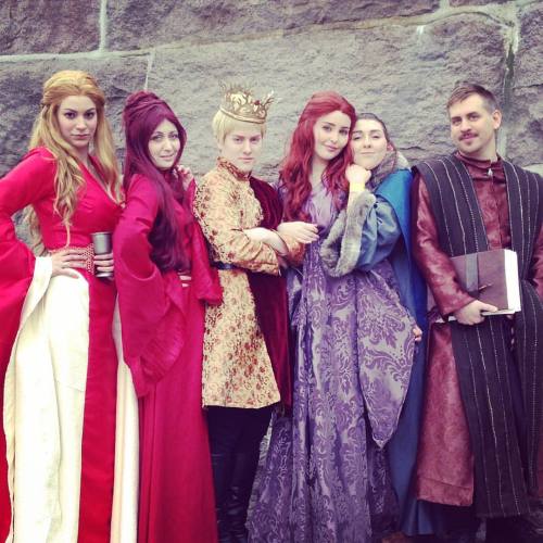 Happy “GoT-came-out-yesterday” day. Back in the good old days when Joffrey was alive, Ce