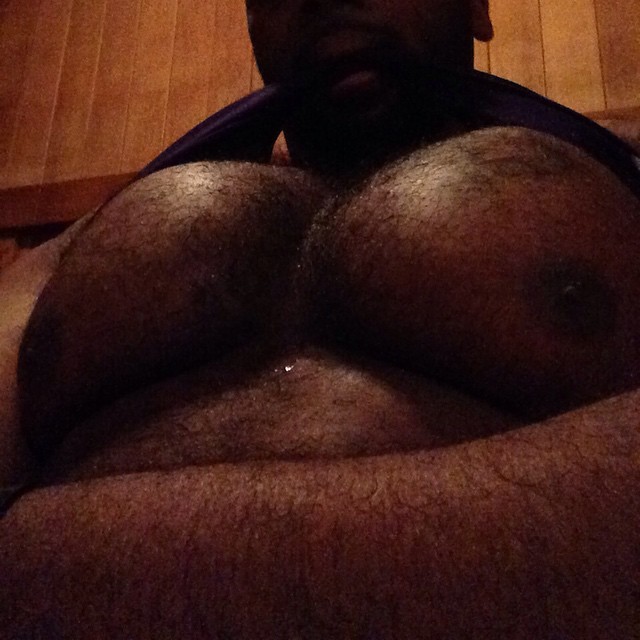 mediumrarebeef:  Yes boobs!