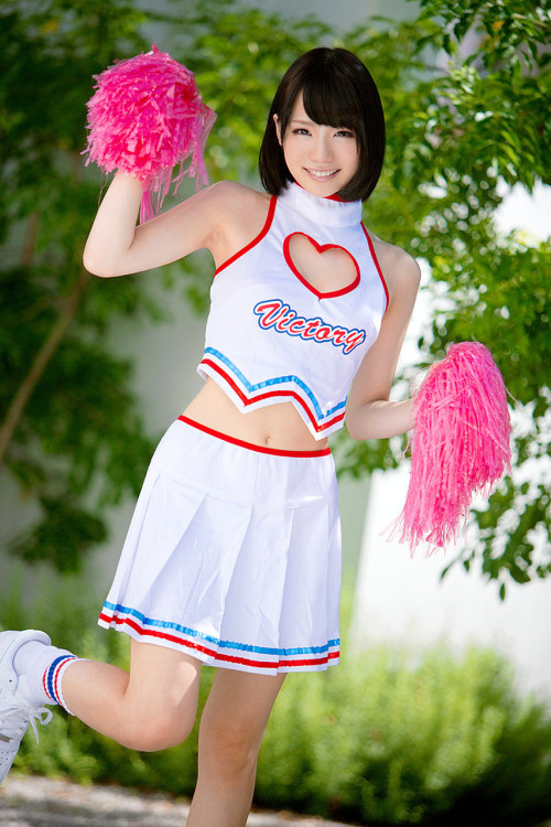 ninja-robot-type2:  Airi Suzumura,鈴村あいり  Cheering